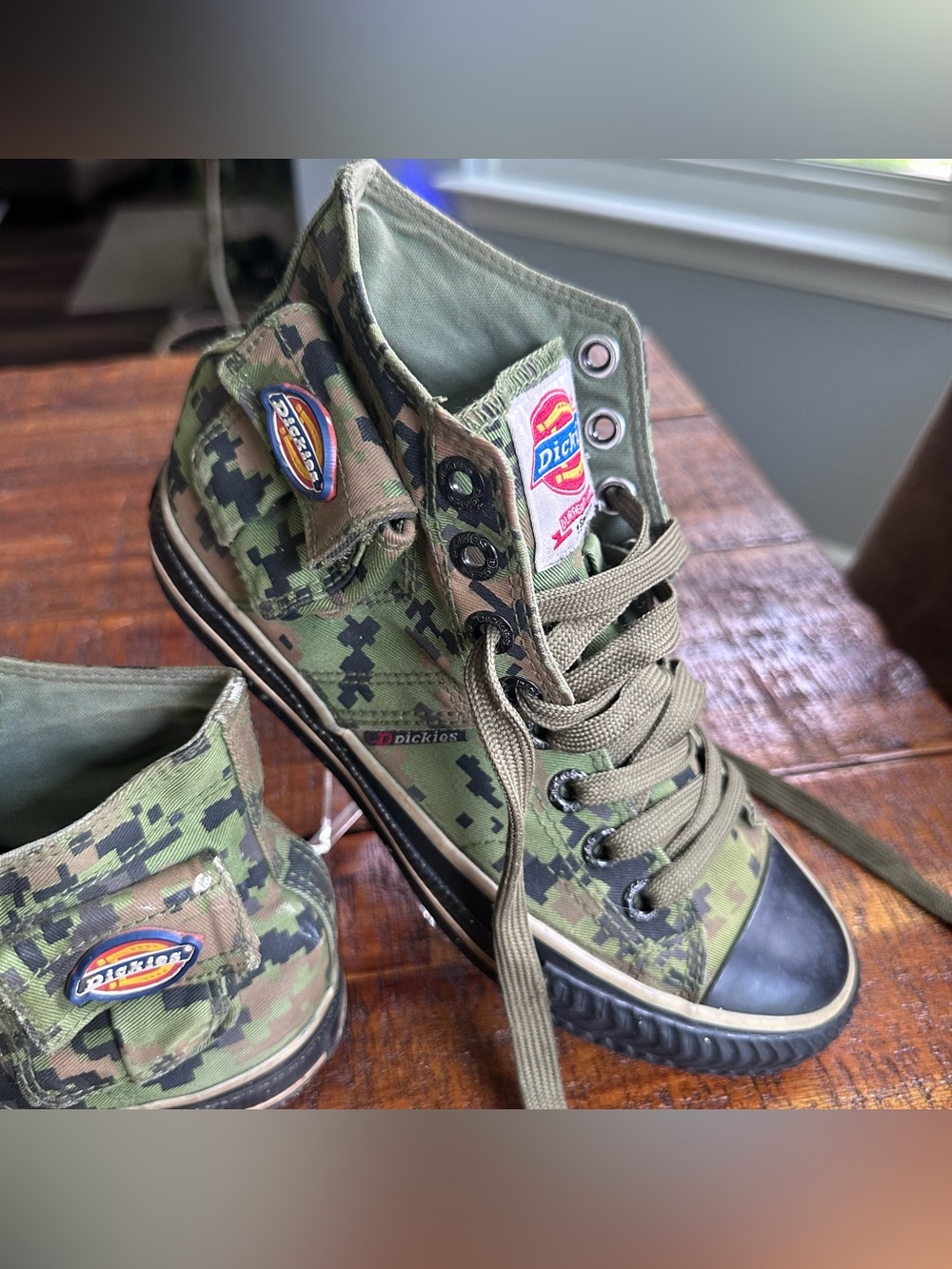 Digi cam dickies high tops